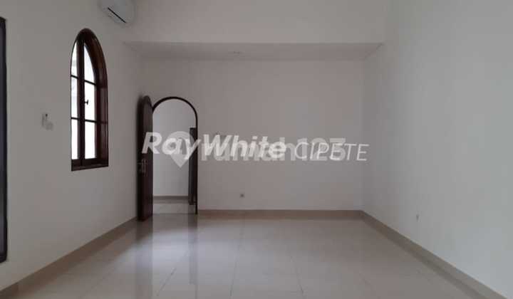 Luxury House in Kemang Dalam, South Jakarta 2