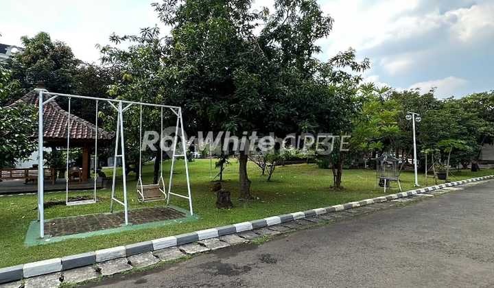 RUMAH CANTIK DALAM TOWNHOUSE LEBAK BULUS 2