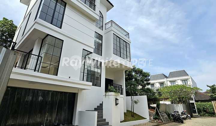 Brand New Townhouse @ Jalan Nangka Jakarta Selatan Brand New Townhouse @ Jalan Nangka Jakarta Selatan