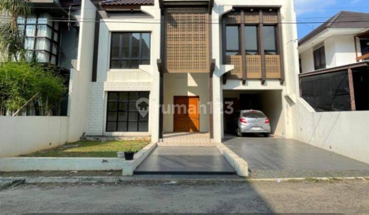 Rumah Minimalis Modern Dalam Kluster Di Cilandak  1