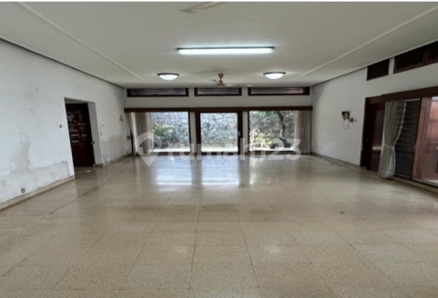 Rumah Antik Siap Huni Di Kawasan Bendi, Kebayoran Lama 