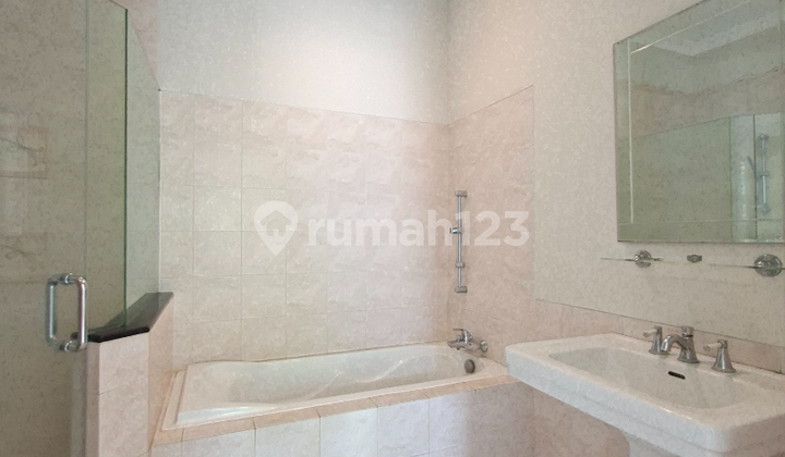 Rumah Luxurious Siap Huni Dekat Kawasan Scbd