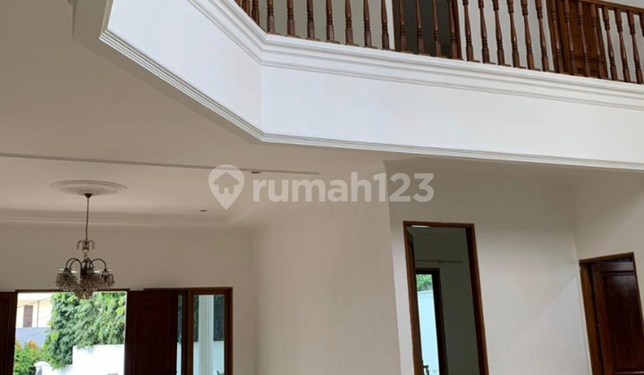 Rumah Cantik Siap Huni Dekat Kawasan Kemang