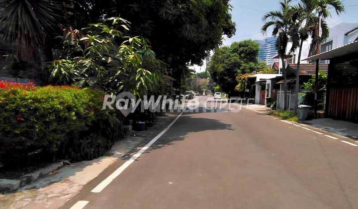 Ready-to-Occupy House in a Complex in Lebak Bulus 2