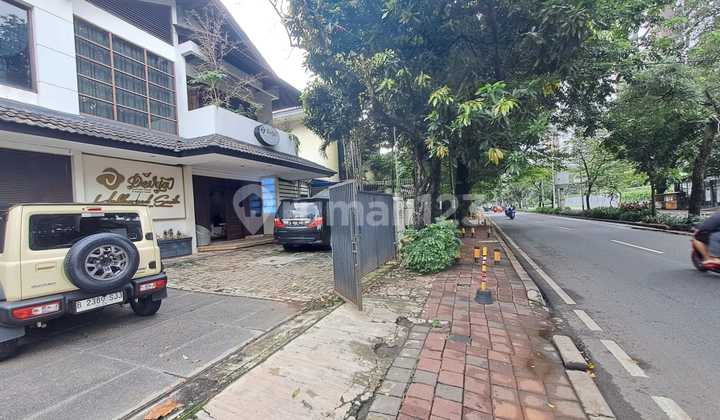 Ready-to-Live House, Suitable for Strategic Office, Near Gandaria City