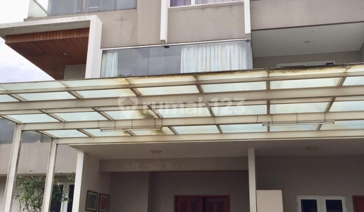 Rumah Cantik Siap Huni di Kawasan Cipete