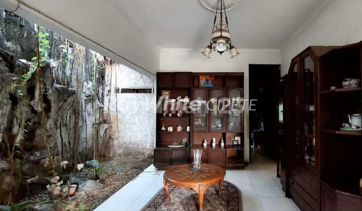 Rumah Lama Terawat di Bintaro Jakarta Selatan 2