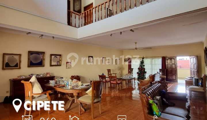 Land for sale with a building on it in North Cipete, South Jakarta.