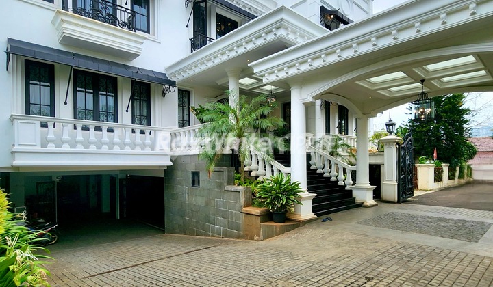 Rumah Mewah Furnished Dalam Kompleks Di Kemang 2