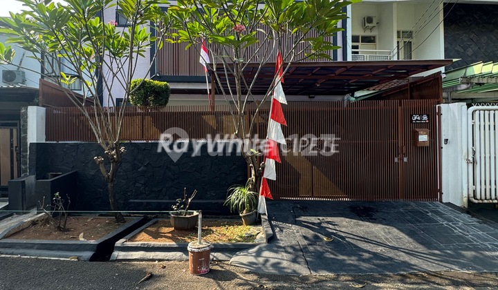 Ready-to-Occupy House in Alam Elok Pondok Indah Near PIM