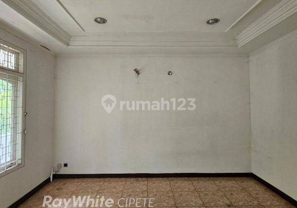 Rumah Lama Hitung Tanah di Kebayoran Baru 2