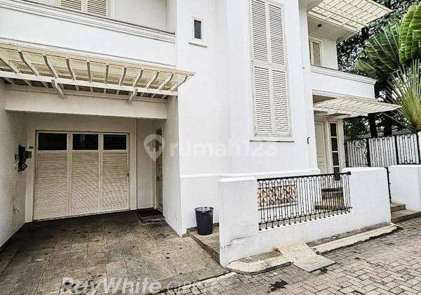 Rumah Bagus Siap Huni Dalam Townhouse di Kemang 2