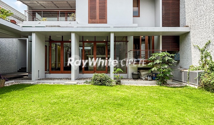 Nice and Move-in Ready House in Pondok Indah