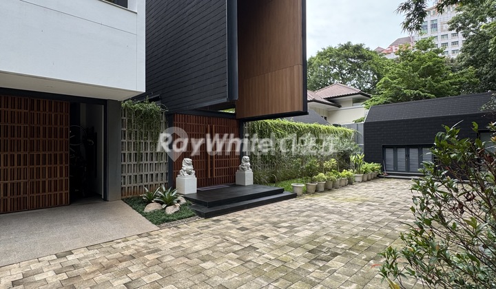 Rumah Mewah Lokasi Super Tenang dan Asri di Kebayoran Baru 2