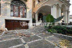 Rumah Bagus Lokasi Prime Di Patra Kuningan