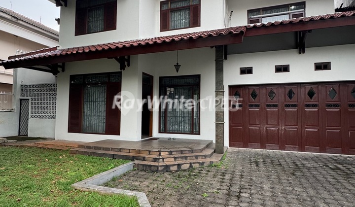 Comfortable House in Pondok Indah Near PIM