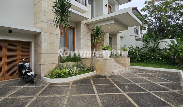 Rumah Bagus Design Tropical Di Kemang