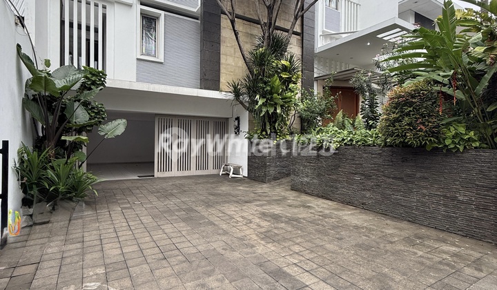 Luxury House@Bagus Tropical in Pondok Indah