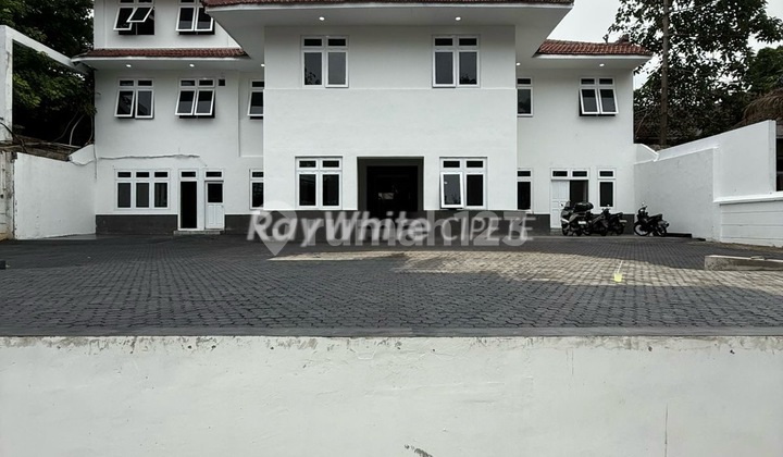 Rumah Cocok Untuk Usaha Dan Bisnis Di Menteng