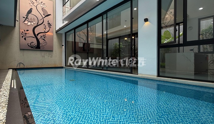 Rumah Bagus Siap Huni di Kebayoran Baru