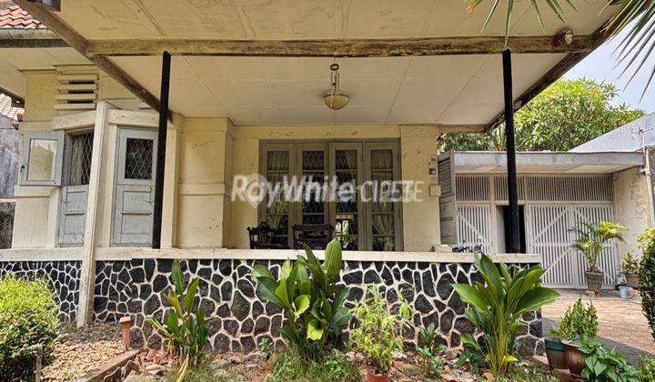 Menteng, Rumah Asri Terawat Hitung Tanah Saja 2