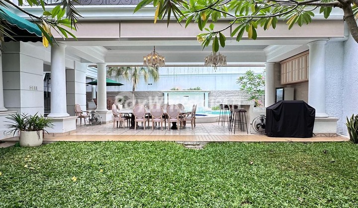 Rumah Mewah Furnished American Classic di Kemang Area Rumah Mewah Furnished American Classic di Kemang Area
