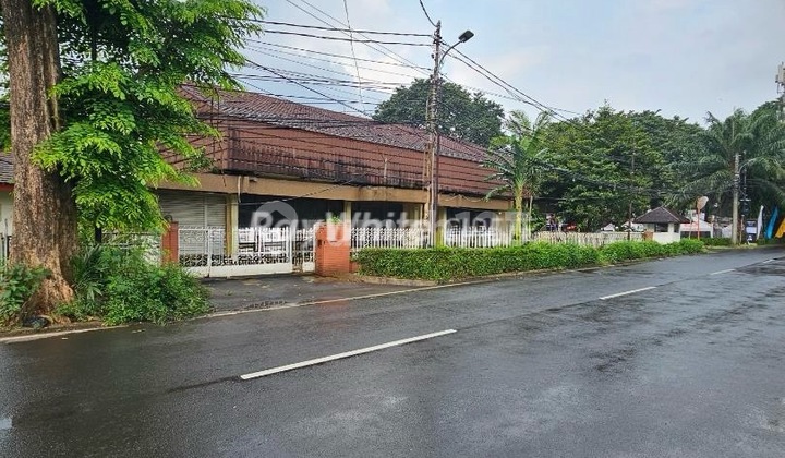 Rumah Lama Hitung Tanah Di Patra Kuningan  2
