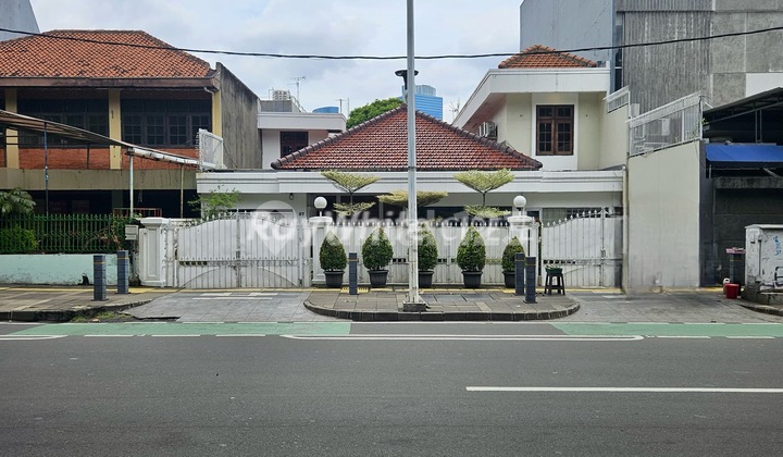 Rumah Cocok untuk Bisnis di Senopati Kebayoran Baru