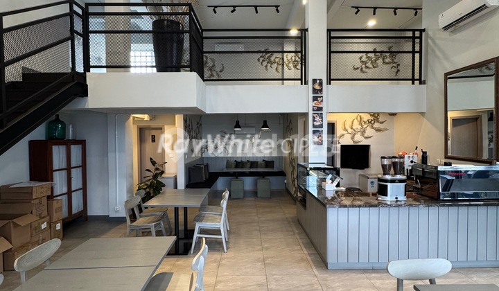 Ruang Usaha Kondisi Bagus di Radio Dalam Raya