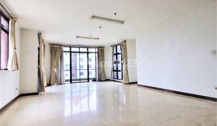 Apartemen Midtown Emerald 194m2, 3 Br, Cilandak Jakarta Selatan