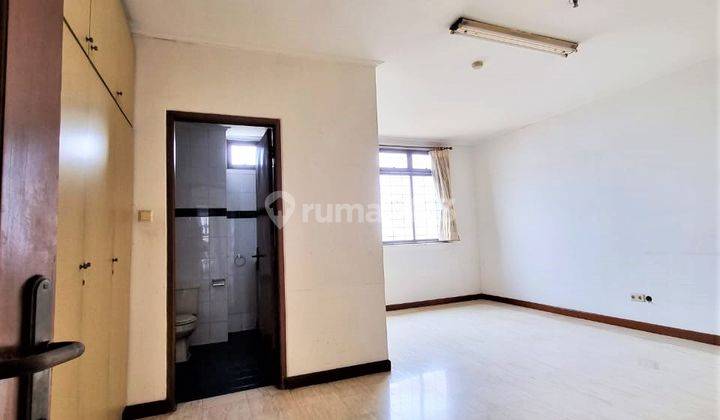 kamar tidur apartemen midtown emerald 194m2, 3