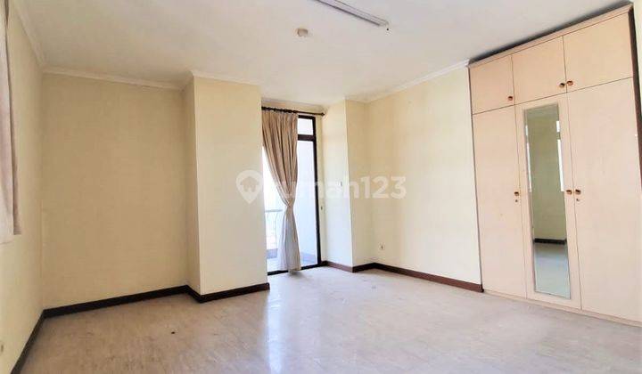 kamar tidur apartemen midtown emerald 194m2, 3