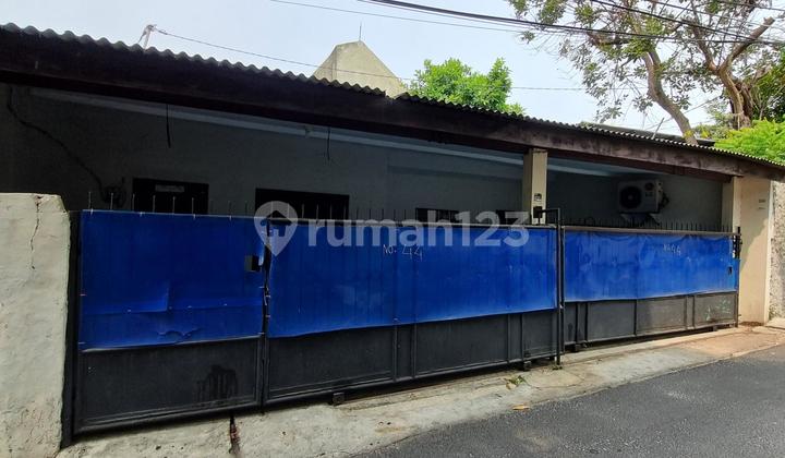 Rumah Tua Hitung Tanah Di Kebayoran Baru Jakarta Selatan