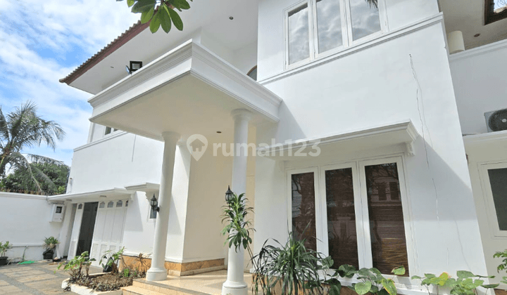 Dijual Rumah Cantik Siap Huni Bebas Banjir Di Kemang Jakarta 1