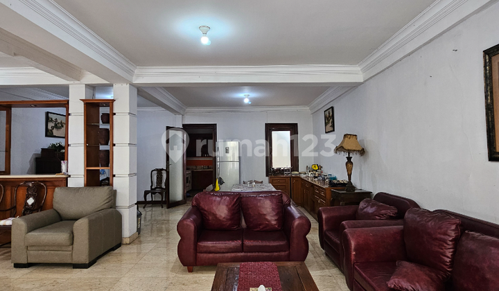 Rumah 2 Lantai Dalam Kompleks Area Senayan Jakarta Selatan 2