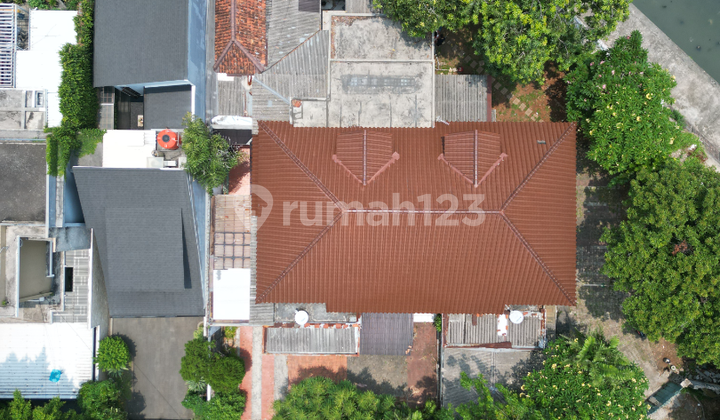 Rumah Tua Hitung Tanah Tenang Nyaman Prime Area Menteng JakPus 2