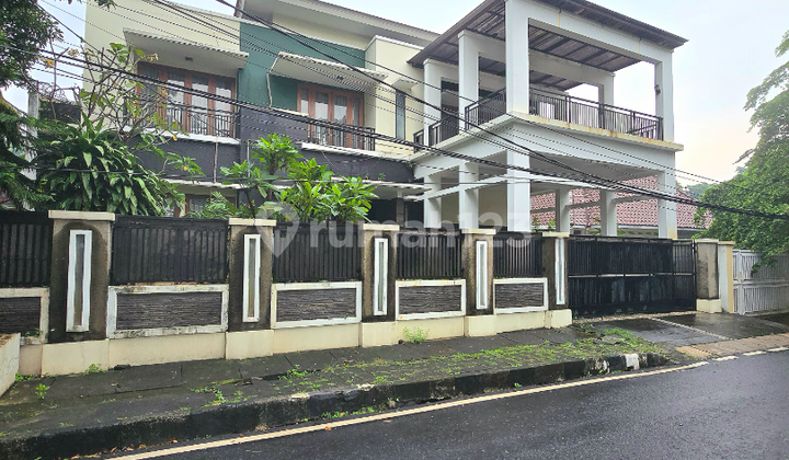 Classic House in Elite Area Menteng Central Jakarta