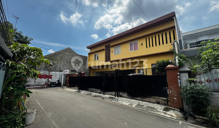 Rumah Kost di Duren Tiga Pancoran Dijual Lokasi Strategis
