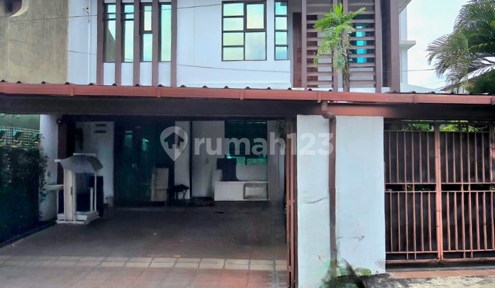 3-Storey House Price Reduced Near H Nawi MRT Station South Jakarta 2