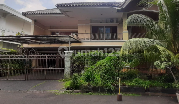 Well-Maintained House in Kebayoran Baru, Strategic Location Near SCBD Senayan