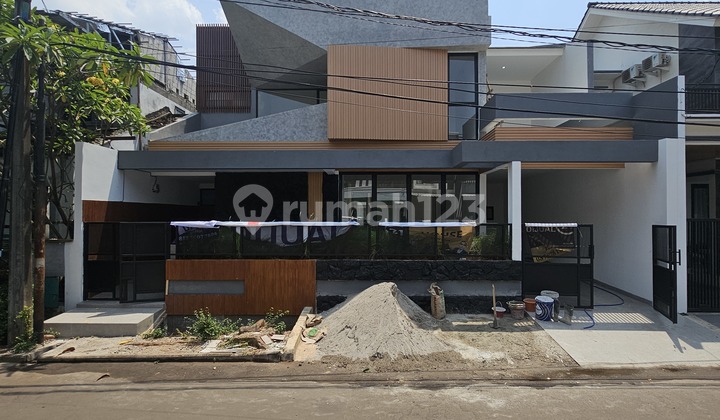 Rumah Baru Dalam Kompleks Bintaro Jaya Sektor 9 Ada Kolam Renang