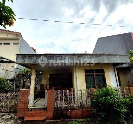 Rumah Tua Hitung Tanah Dalam Kompleks Di Cipete Jakarta Selatan 2