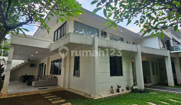 Rumah Bagus Unfurnished Kebayoran Baru, Jakarta Selatan