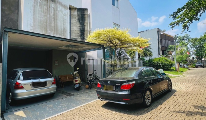 Rumah Bagus Industrial Minimalis Dalam Komplek Ozone Residence
