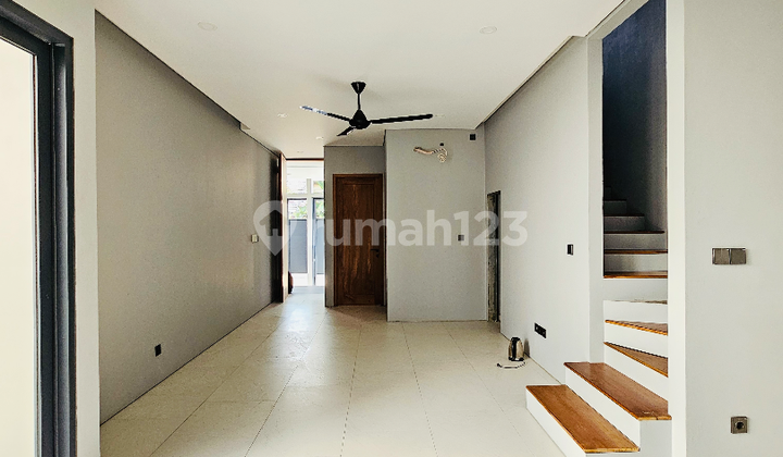 Rumah Baru 3 Lantai di Pondok Indah - Walking Distance to Pondok Indah Mall