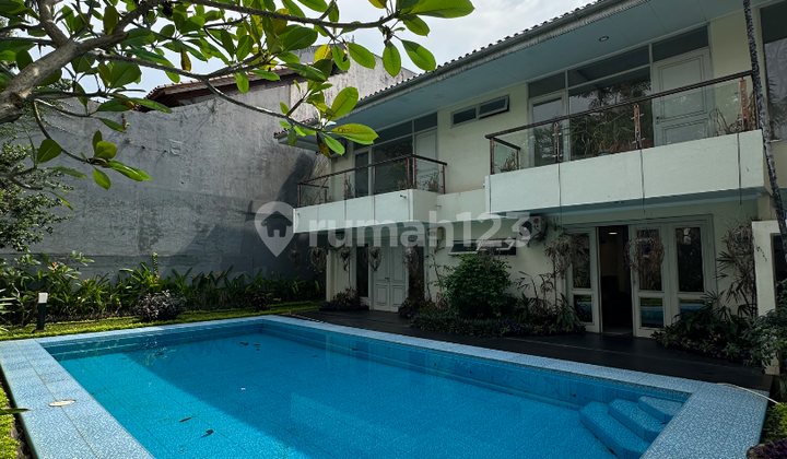 Rumah Mewah Dalam kompleks di Ampera Jakarta Selatan  1