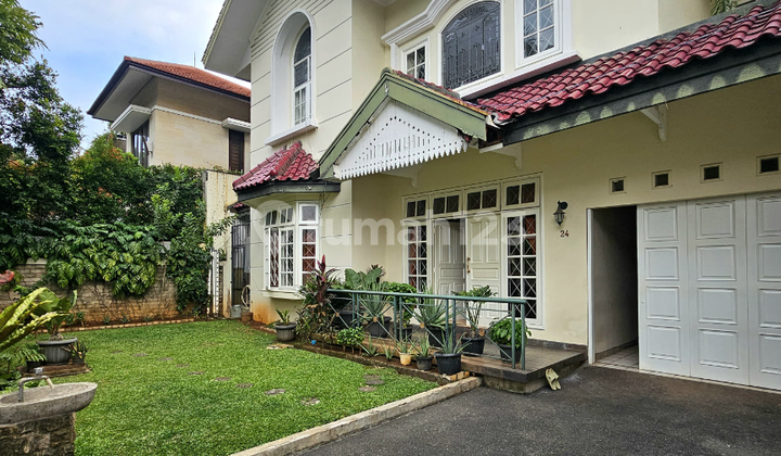 Rumah Siap Huni Lingkungan Hunian di Kebayoran Baru