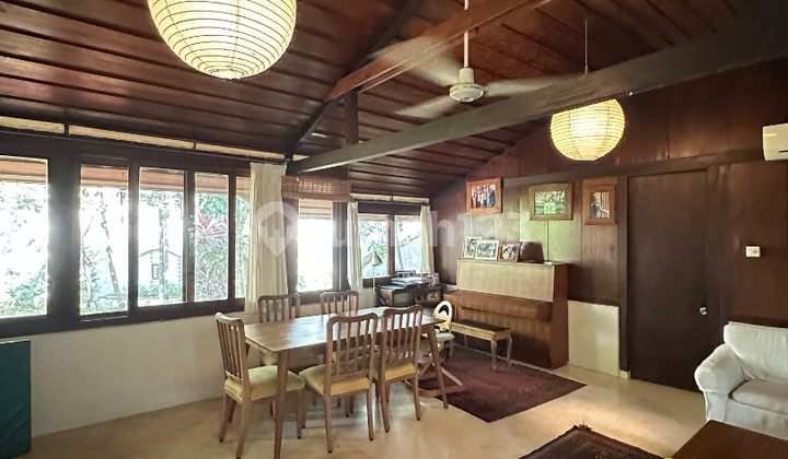 Rumah Etnic Satu Lantai Dalam Kompleks di Fatmawati