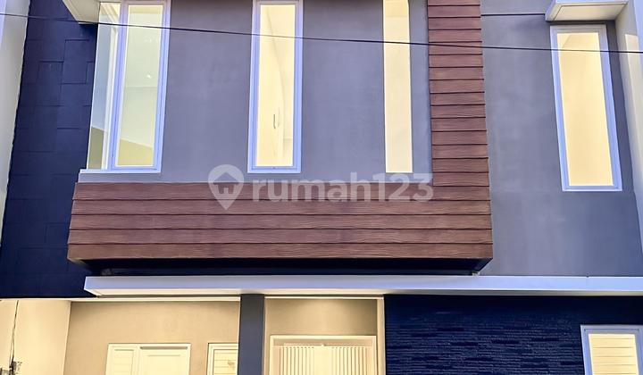 Beautiful Cheap House in Jagakarsa Townhouse, South Jakarta 2