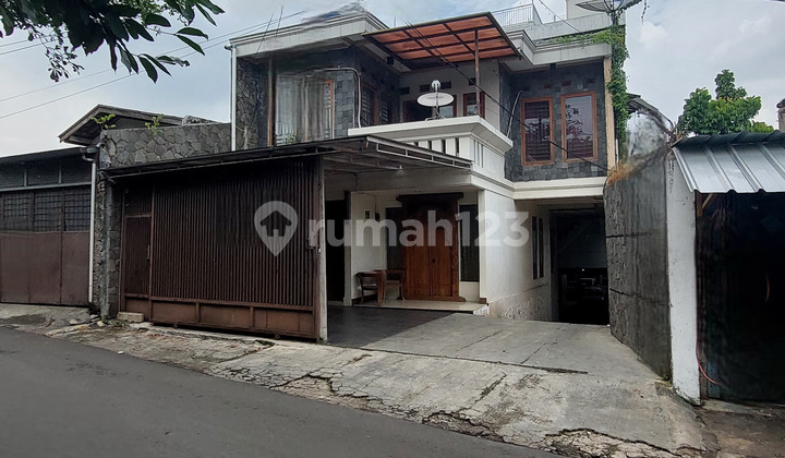 Rumah Di Jadikan Usaha Gor Olah Raga Carwash Bandung Jawa Barat Rumah Di Jadikan Usaha Gor Olah Raga Carwash Bandung Jawa Barat